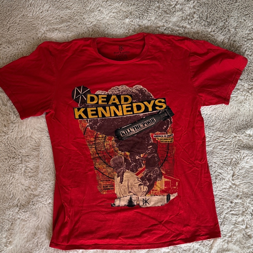 DEAD KENNEDYS  MENS L  TSHIRT KILL THE POOR- Red